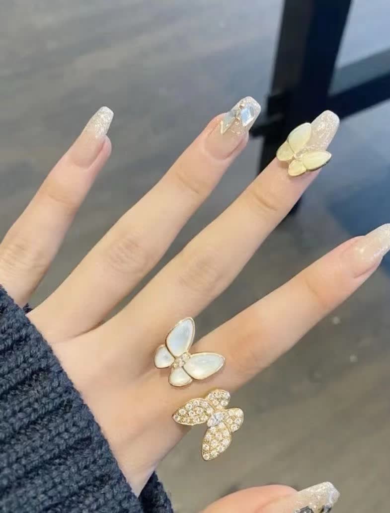Van Cleef & Arpels Alhambra Ring